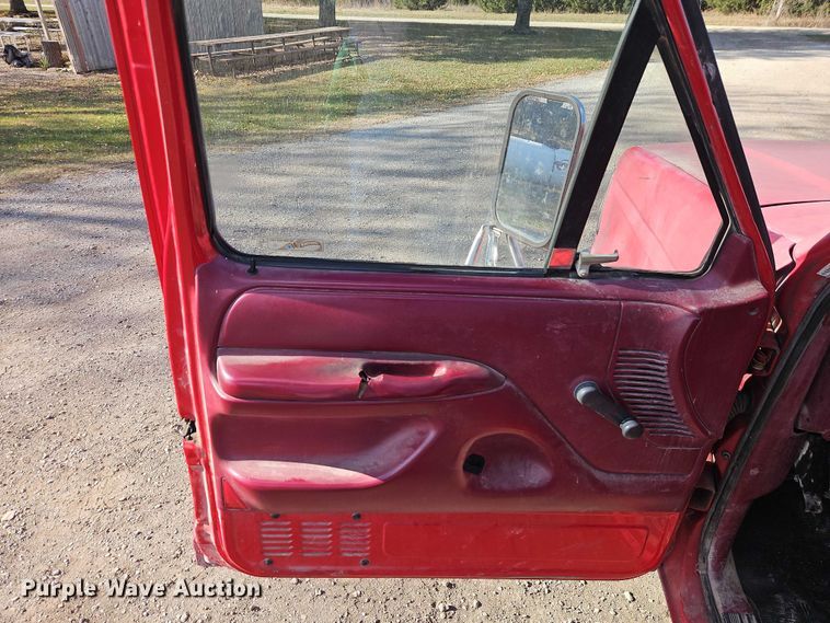 image for item EO4799 1994 Ford F350 bale bed pickup truck