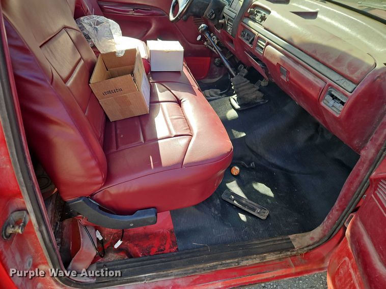 image for item EO4799 1994 Ford F350 bale bed pickup truck