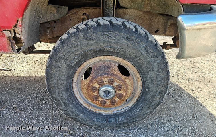 image for item EO4799 1994 Ford F350 bale bed pickup truck