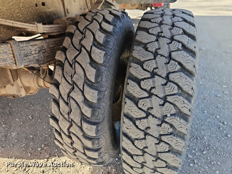 image for item EO4799 1994 Ford F350 bale bed pickup truck