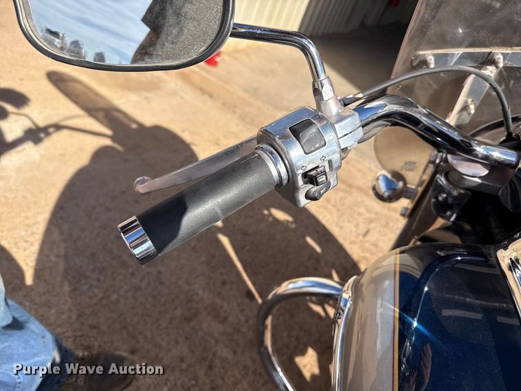 image for item EP0897 2006 Kawasaki Vulcan motorcycle