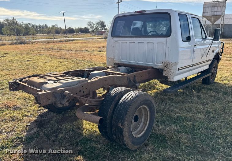image for item EP0936 1997 Ford F250 SuperCab truck cab and chassis