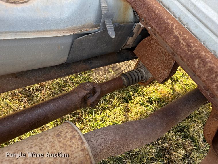 image for item EP0936 1997 Ford F250 SuperCab truck cab and chassis