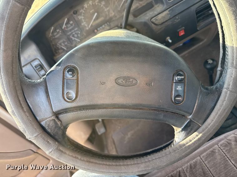 image for item EP0936 1997 Ford F250 SuperCab truck cab and chassis