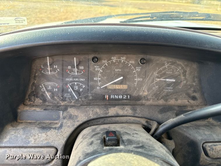 image for item EP0936 1997 Ford F250 SuperCab truck cab and chassis