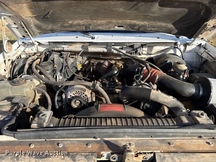 image for item EP0936 1997 Ford F250 SuperCab truck cab and chassis