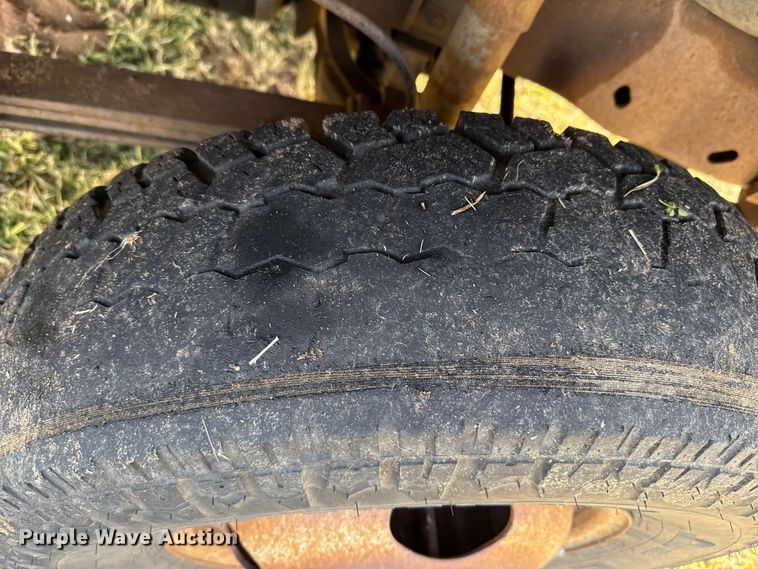 image for item EP0936 1997 Ford F250 SuperCab truck cab and chassis