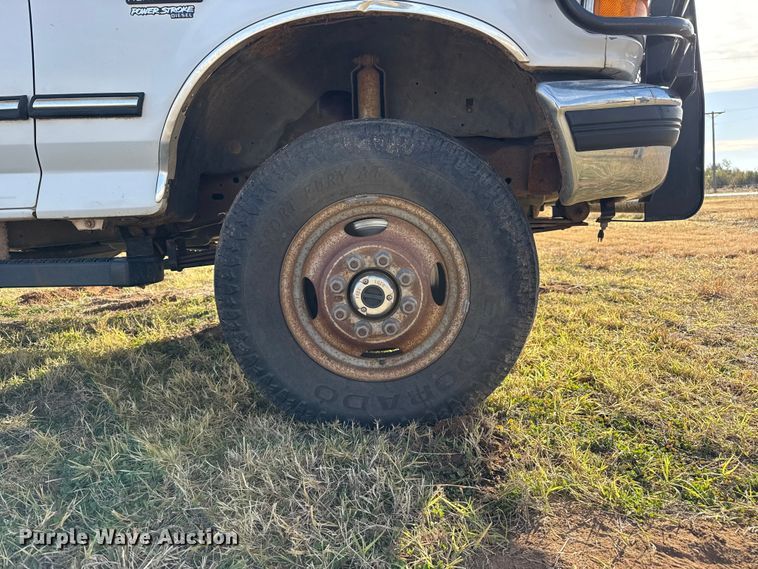 image for item EP0936 1997 Ford F250 SuperCab truck cab and chassis