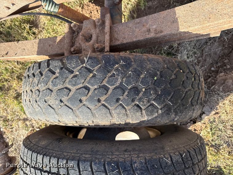 image for item EP0936 1997 Ford F250 SuperCab truck cab and chassis