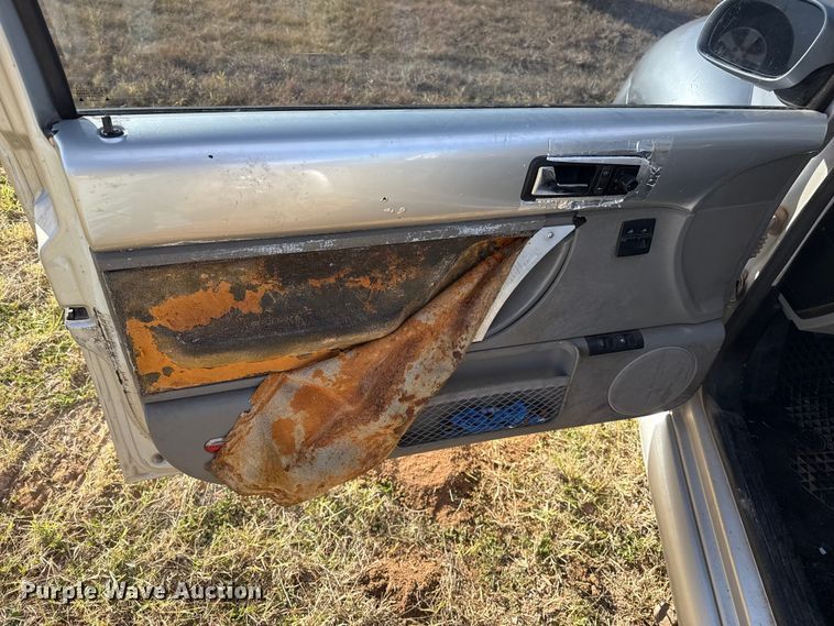 image for item EP0937 2001 Volkswagen New Beetle 