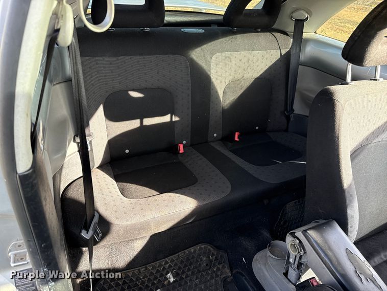 image for item EP0937 2001 Volkswagen New Beetle 