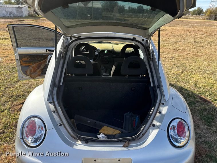 image for item EP0937 2001 Volkswagen New Beetle 