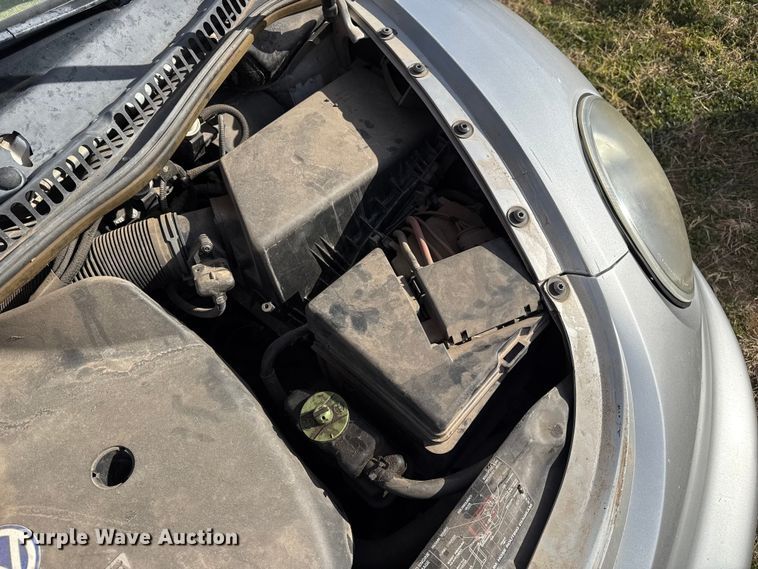 image for item EP0937 2001 Volkswagen New Beetle 