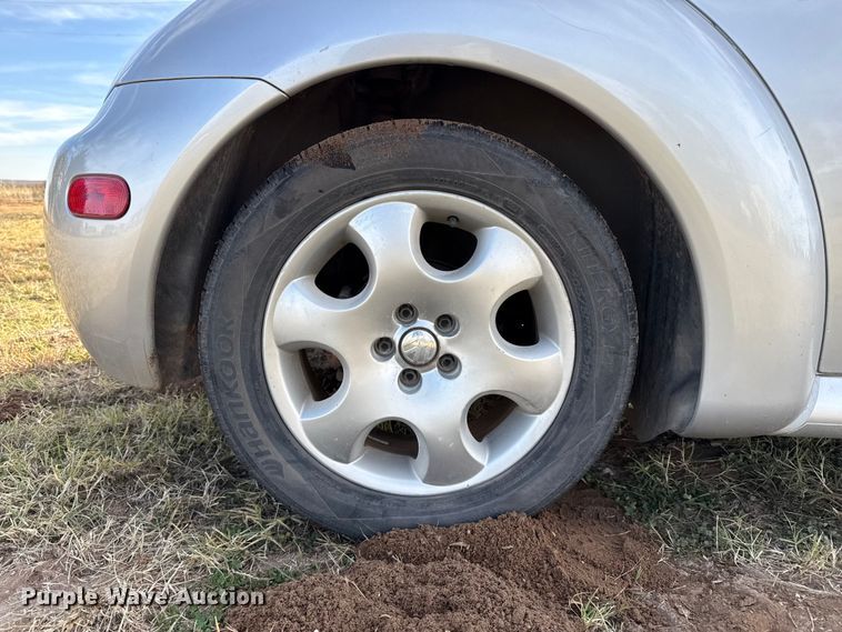 image for item EP0937 2001 Volkswagen New Beetle 