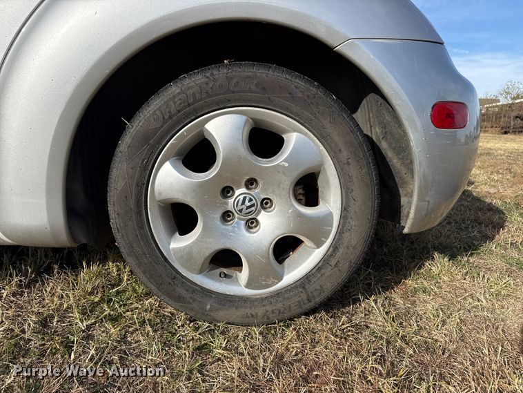 image for item EP0937 2001 Volkswagen New Beetle 