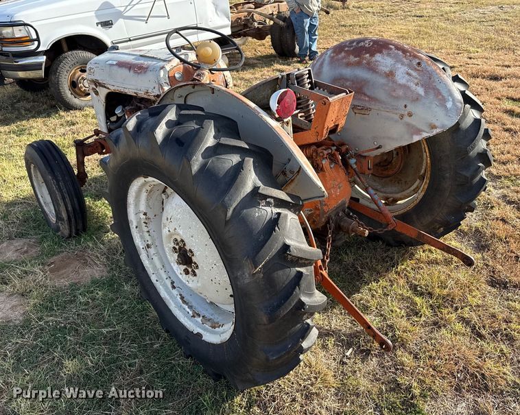 image for item EP0938 1942 Ford 9N tractor