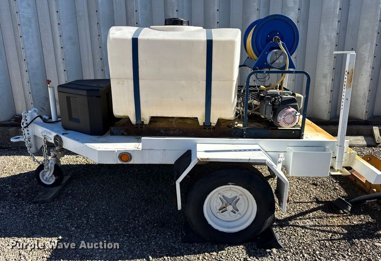 image for item ER0235 1976 Inland sprayer trailer