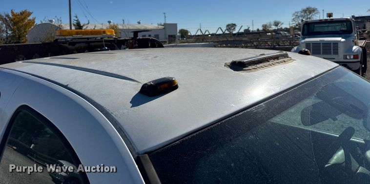 image for item ER0236 2011 Chevrolet Silverado 3500HD Ext. Cab flatbed pickup truck