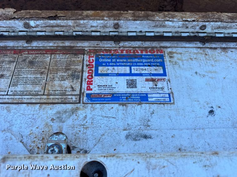 image for item ER0236 2011 Chevrolet Silverado 3500HD Ext. Cab flatbed pickup truck