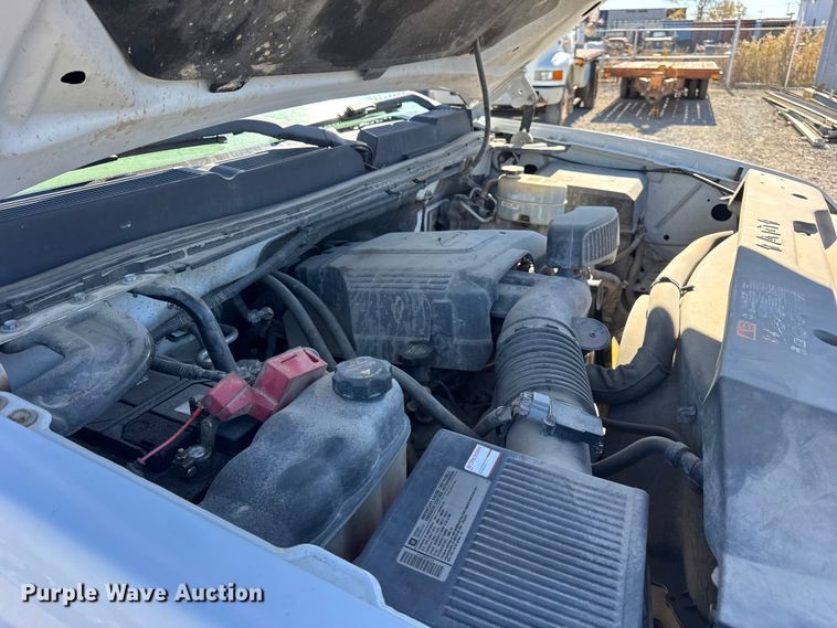 image for item ER0236 2011 Chevrolet Silverado 3500HD Ext. Cab flatbed pickup truck