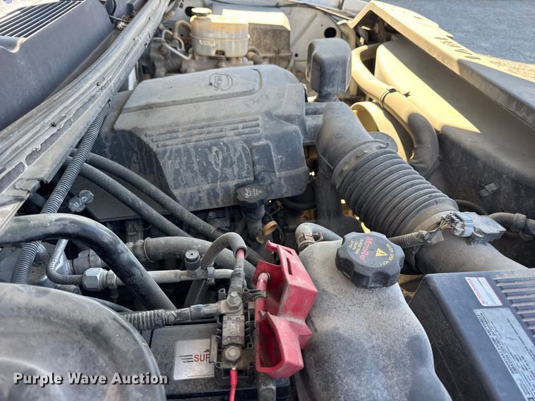 image for item ER0236 2011 Chevrolet Silverado 3500HD Ext. Cab flatbed pickup truck