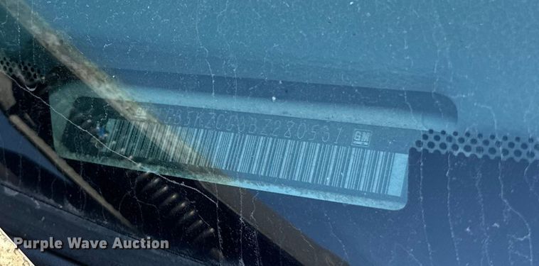 image for item ER0236 2011 Chevrolet Silverado 3500HD Ext. Cab flatbed pickup truck