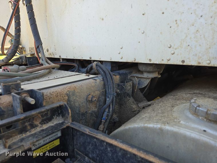 image for item ES2516 2012 Kenworth T660 semi truck