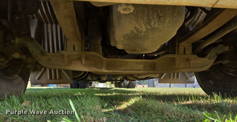 image for item ES2516 2012 Kenworth T660 semi truck