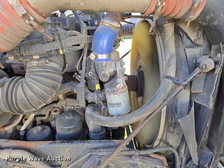 image for item ES2516 2012 Kenworth T660 semi truck