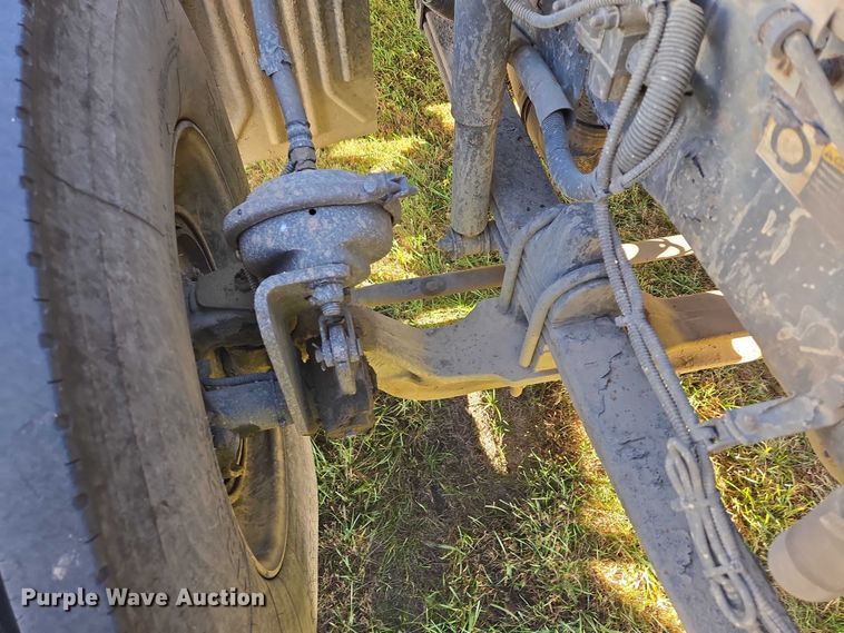 image for item ES2516 2012 Kenworth T660 semi truck