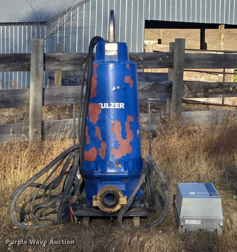 image for item ES2535 Sulzer XFP105J-CB2-PE860/4 pump