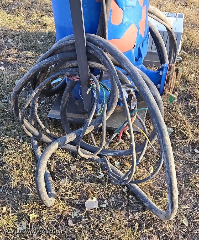 image for item ES2535 Sulzer XFP105J-CB2-PE860/4 pump