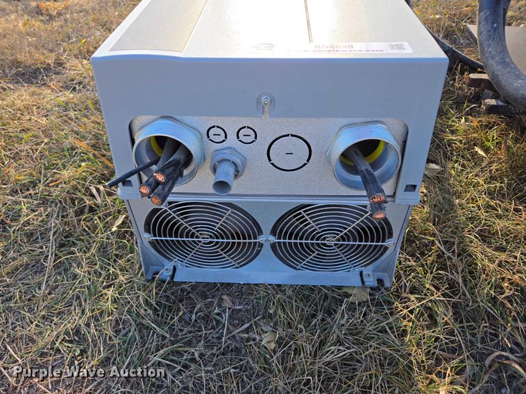 image for item ES2535 Sulzer XFP105J-CB2-PE860/4 pump