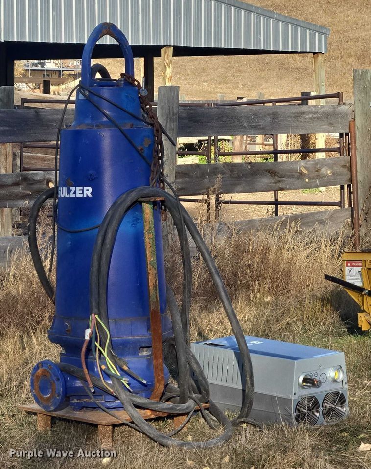 image for item ES2536 Sulzer XFP105J-CB2-PE860/4 pump