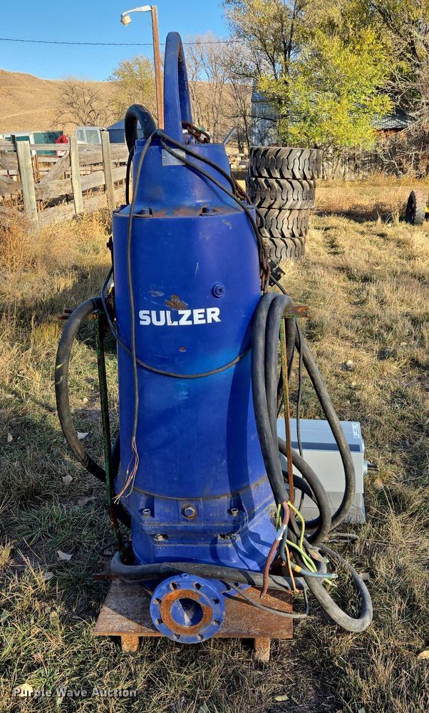 image for item ES2536 Sulzer XFP105J-CB2-PE860/4 pump