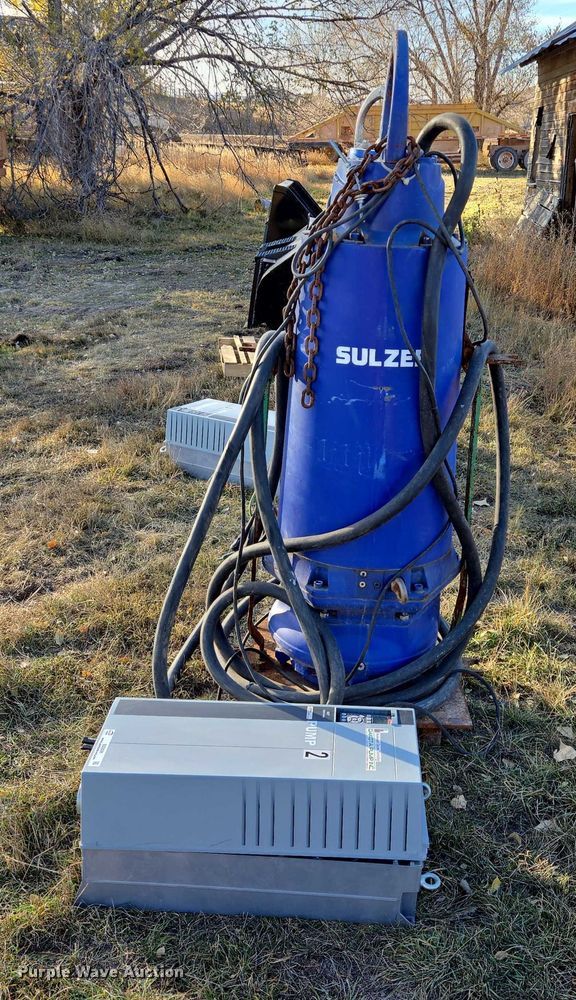 image for item ES2536 Sulzer XFP105J-CB2-PE860/4 pump