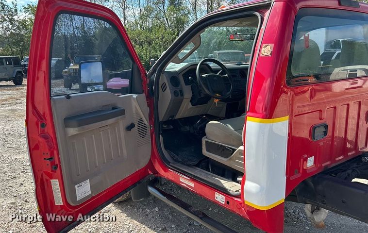 image for item ET3323 2008 Ford F550 truck cab and chassis