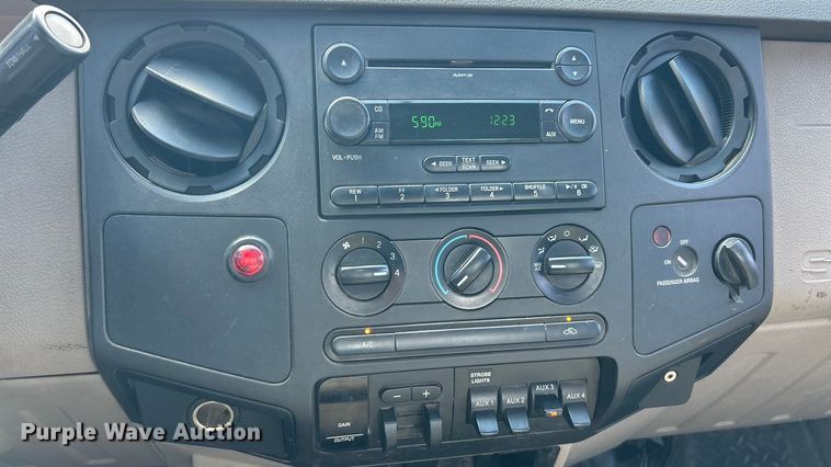 image for item ET3323 2008 Ford F550 truck cab and chassis