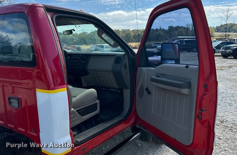 image for item ET3323 2008 Ford F550 truck cab and chassis