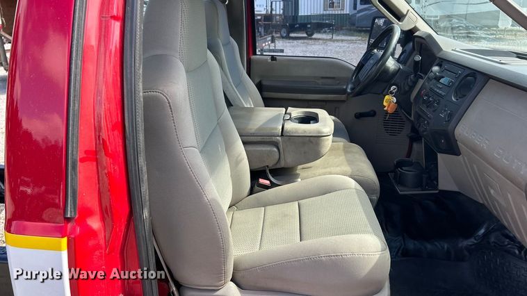 image for item ET3323 2008 Ford F550 truck cab and chassis