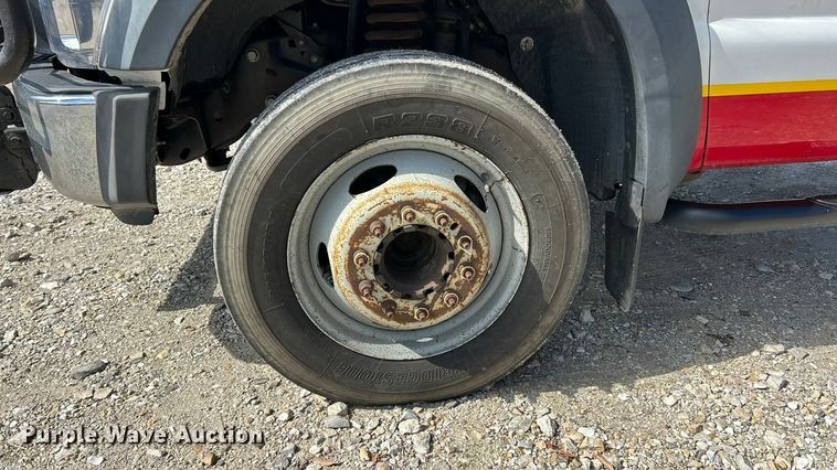 image for item ET3323 2008 Ford F550 truck cab and chassis