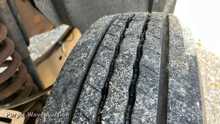 image for item ET3323 2008 Ford F550 truck cab and chassis