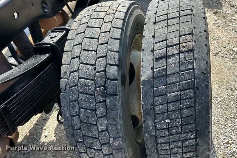 image for item ET3323 2008 Ford F550 truck cab and chassis