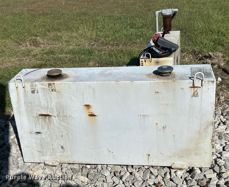 image for item ET6514 (2) L-shaped fuel tanks