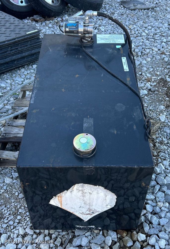 image for item ET6542 (2) fuel tanks