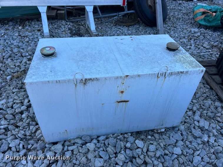 image for item ET6542 (2) fuel tanks