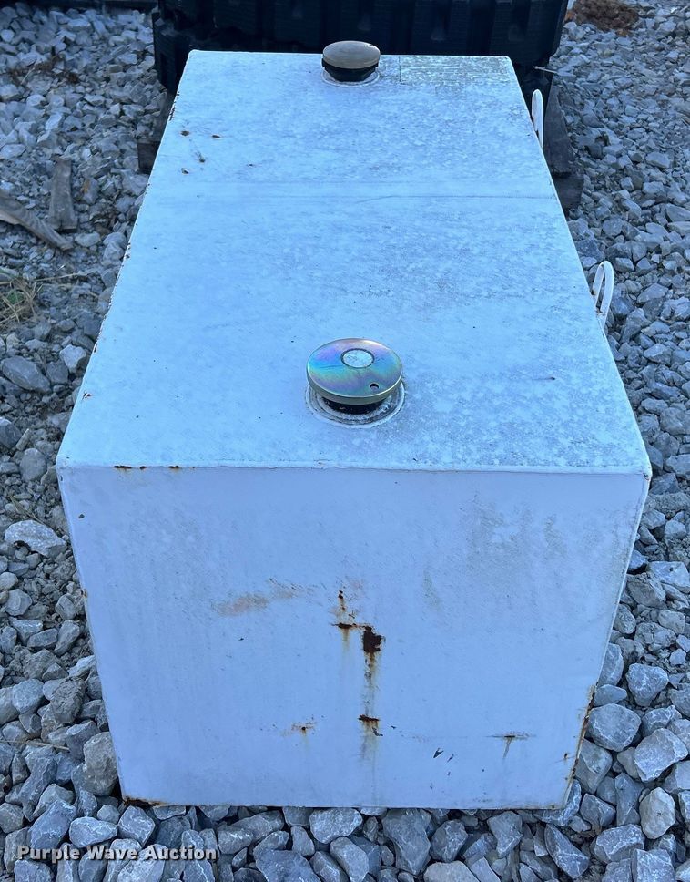 image for item ET6542 (2) fuel tanks