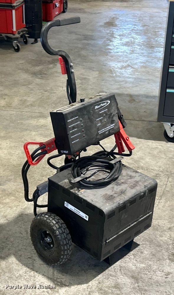 image for item ET6554 Blue Point charger / jump pack