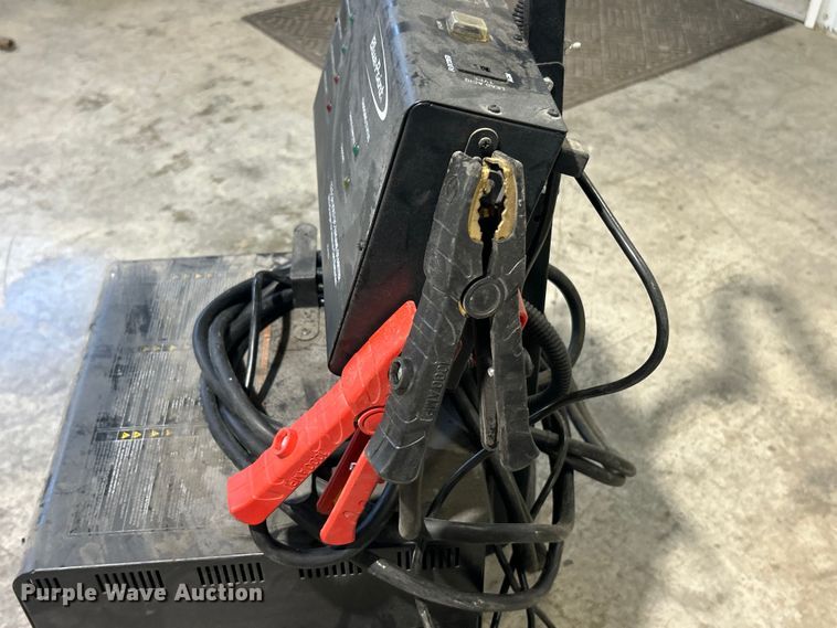 image for item ET6554 Blue Point charger / jump pack