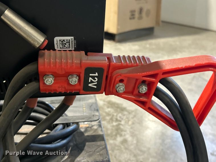 image for item ET6554 Blue Point charger / jump pack